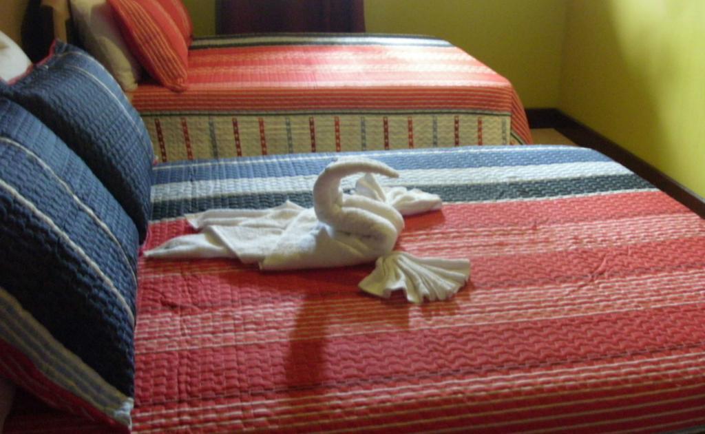 Hotel Tropik Leadonna Montego Bay Bilik gambar