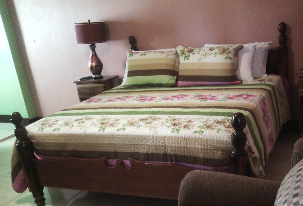 Hotel Tropik Leadonna Montego Bay Bilik gambar