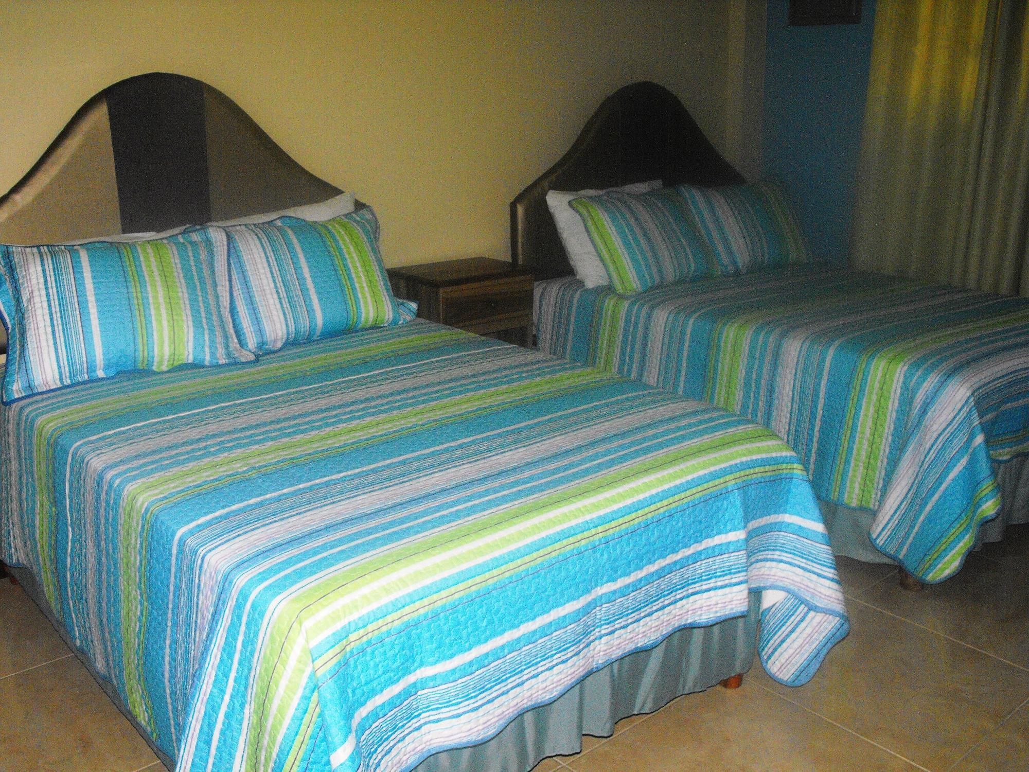 Hotel Tropik Leadonna Montego Bay Luaran gambar