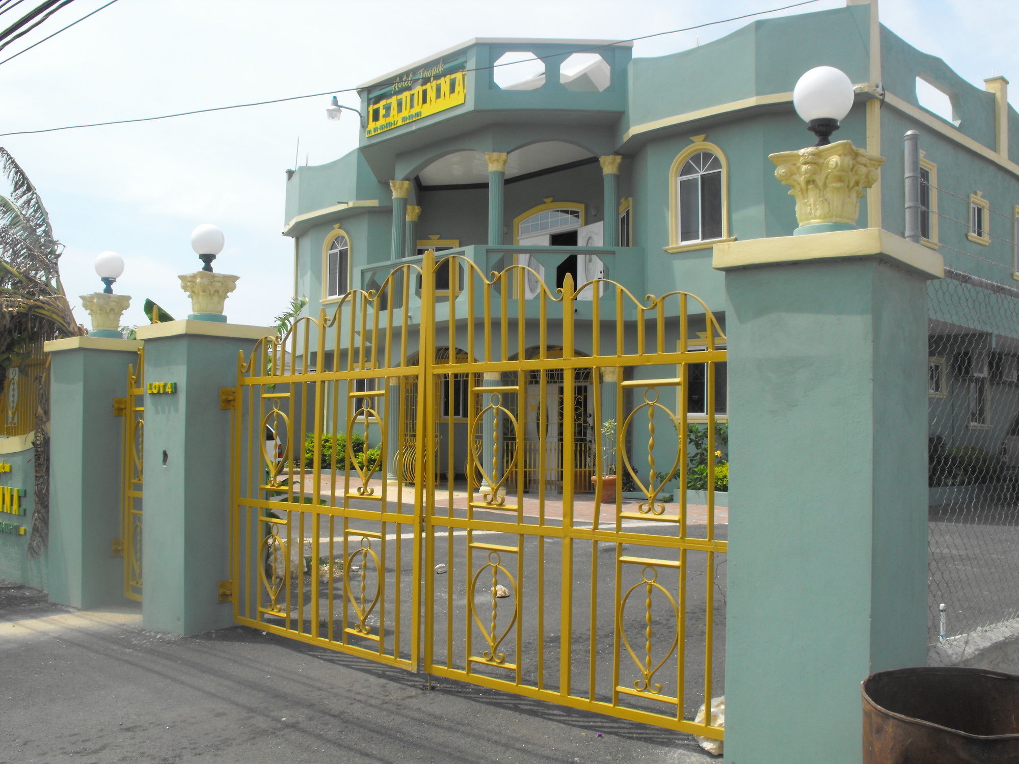 Hotel Tropik Leadonna Montego Bay Luaran gambar